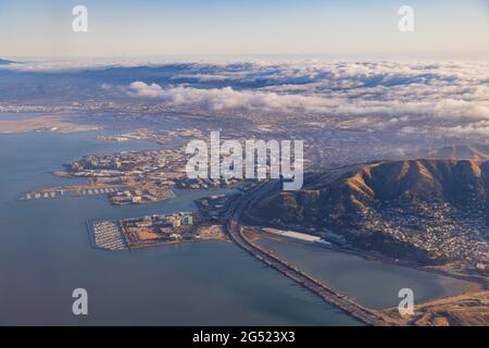 Luftaufnahme des San Bruno Mountain State and County Park in Kalifornien Stockfoto