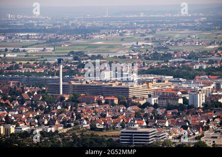 Nürnberg, Deutschland. Juni 2021. Blick auf das Gebäude der ehemaligen Versandfirma Quelle. Quelle: Daniel Karmann/dpa/Alamy Live News Stockfoto