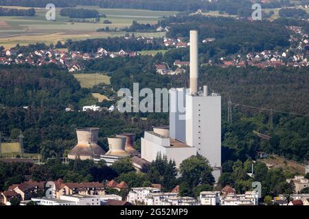 Nürnberg, Deutschland. Juni 2021. Blick vom Telekommunikationsturm des Kombikraftwerks 'Kraftwerk Franken' in Nürnberg-Gebersdorf. Quelle: Daniel Karmann/dpa/Alamy Live News Stockfoto
