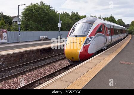 dh LNER Zug INVERKEITHING SCHOTTLAND British Rail Class 800 Intercity Express scottish Hitachi trainiert eine Eisenbahn azuma uk Stockfoto