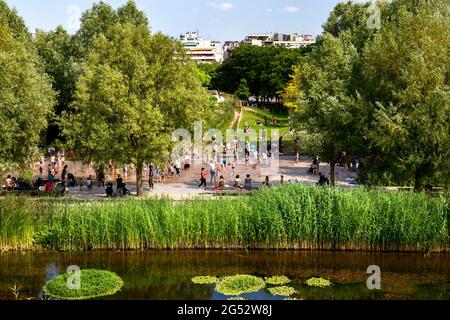 FRANKREICH. PARIS (75) 17. BEZIRK. CLICHY-BATIGNOLLES-MARTIN LUTHER KING PARK WÄHREND DER HITZEWELLE BEI 34 GRAD AM 25. JUNI 2019 Stockfoto