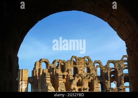 Das kolosseum von El Jem, das zweitgrößte in der römischen Welt Stockfoto