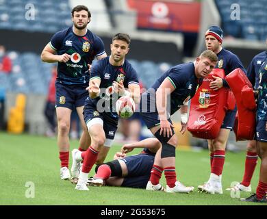 Edinburgh, Großbritannien. Juni 2021. 25. Juli 2021: Der britische und der irische Lions Conor Murray übergibt den Ball während des britischen und irischen Lions Rugby-Kader-Teams, das im BT Murrayfield, Edinburgh, Großbritannien, laufen wird. Quelle: Ian Rutherford/Alamy Live News Stockfoto