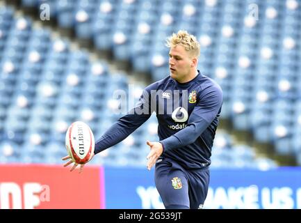 BT Murrayfield .Edinburgh.Schottland Großbritannien. 25. Juni-21 Britische und Irische Lions Training Session für das Japan Match Duhan Van der Merwe (Schottland) während des Trainings. Kredit: eric mccowat/Alamy Live Nachrichten Stockfoto