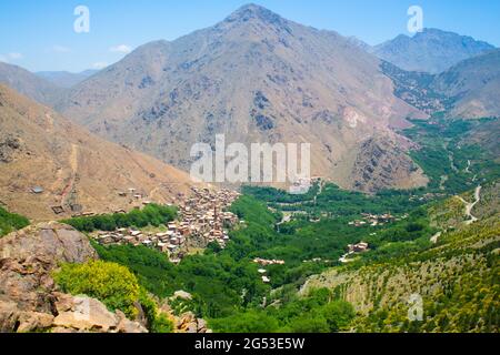 Das wunderschöne Tal von Imlil zwischen den Atlasbergen in Marokko Stockfoto