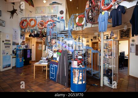 Hamburg, Deutschland. Juni 2021. Der Eingangsbereich des Duckdalben Seamen's Club. Quelle: Daniel Reinhardt/dpa/Alamy Live News Stockfoto