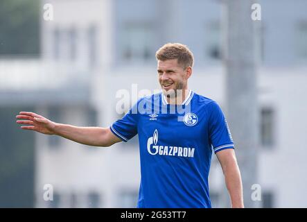 Simon TERODDE (GE) Geste, Geste, Fußballtestspiel, FC Schalke 04 (GE) - PSV Wesel-Lackhausen, 8: 0 am 23. Juni 2021 in Gelsenkirchen. Â Stockfoto