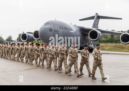 Breslau, Polen. Juni 2021. 25. Juni 2021 Polen Breslau Ankunft polnischer Soldaten aus Afghanistan nach der Entscheidung, polnische Truppen vollständig aus Afghanistan abzuziehen. Quelle: Krzysztof Kaniewski/ZUMA Wire/Alamy Live News Stockfoto