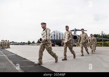 Breslau, Polen. Juni 2021. 25. Juni 2021 Polen Breslau Ankunft polnischer Soldaten aus Afghanistan nach der Entscheidung, polnische Truppen vollständig aus Afghanistan abzuziehen. Quelle: Krzysztof Kaniewski/ZUMA Wire/Alamy Live News Stockfoto