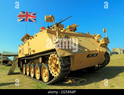 Britischer 432 Panzer, Militärfahrzeug, diente im 1. Irakkrieg, Konflikt, Fahrzeuge, Panzer, Union Jack Flagge Stockfoto