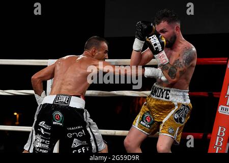 Civitavecchia, Italien. Juni 2021. Der Titel der IBO Mediterranean Middleweight geht an Emiliano Marsili. (Foto von Domenico Cippitelli/Pacific Press) Quelle: Pacific Press Media Production Corp./Alamy Live News Stockfoto