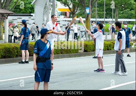 Fuji City, Shizuoka-Ken, Japan - 24. Juni 2021: Olympischer Fackellauf 2020 in Tokio in Fuji City, Japan. Stockfoto