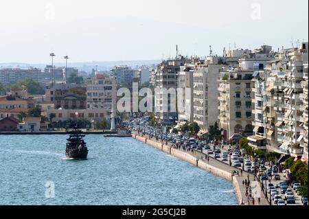 THESSALONIKI, GRIECHENLAND - JULI 18 2019 : Blick auf Thessaloniki. Stockfoto