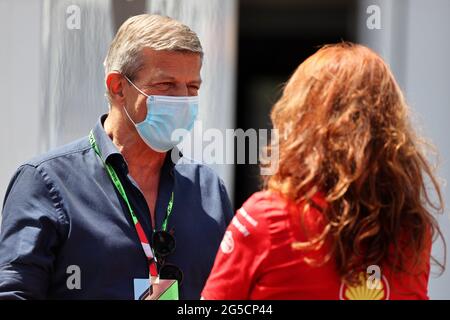 Spielberg, Österreich. Juni 2021. Fritz Enzinger (GER) Leiter Porsche Motorsport & Leiter Volkswagen Group Motorsport. Steiermark Grand Prix, Samstag, 26. Juni 2021. Spielberg, Österreich. Quelle: James Moy/Alamy Live News Stockfoto