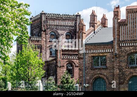 Katowie, Schlesien, Polen; 26. Mai 2021: Historische Kohlebergwerke von Katowice im neugotischen Stil Stockfoto