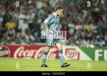 Fußball, firo: 26.06.1996 Fußball EM Europameisterschaft 1996 Halbfinale, K.O.-Phase, Halbfinale, Archivfoto, Archivbilder Deutschland - England 6: 5 im, nach Elfmeterschießen Gareth Southgate, ganze Figur, Enttäuschung, enttäuscht, schießt den entscheidenden Elfmeter Stockfoto