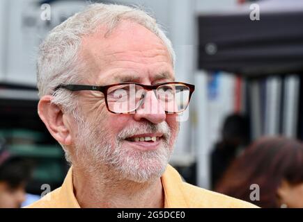 London, Großbritannien. Jeremy Corbyn, National Demonstration der Volksversammlung, Parliament Square, Westminster. Stockfoto