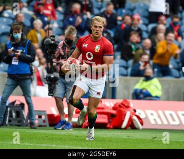 Edinburgh, Großbritannien. Juni 2021. 26. Juli 2021: Britische und irische Lions Duhan van der Merwe erzielt den zweiten Versuch während der britischen und irischen Lions gegen Japan, BT Murrayfield, Edinburgh UK. Quelle: Ian Rutherford/Alamy Live News Stockfoto