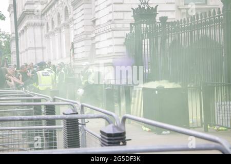 London, Großbritannien, 26. Juni 2021. Anti-Lockdown-Demonstranten marschieren durch die Hauptstadt. Stockfoto