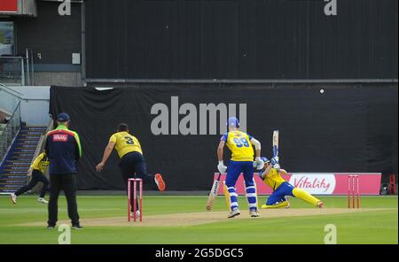 Birmingham, Großbritannien. Juni 2021. Durham bat Men's T20 Cricket - Birmingham Bears gegen Durham Credit: SPP Sport Press Foto. /Alamy Live News Stockfoto