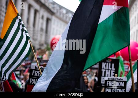 London, England, Großbritannien - 26. Juni 2021: Nationale Demonstration FORDERT EINE NEUE NORMALITÄT, die von der Volksversammlung abgehalten wird. Kredit: Loredana Sangiuliano / Alamy Live Nachrichten Stockfoto