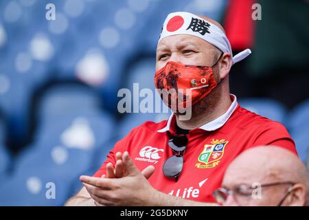 EDINBURGH, SCHOTTLAND. 26. Juni 2021. Die Fans beim Lions 1888 Cup Match zwischen britischen und irischen Löwen gegen Japan am Samstag, den 26. Juni 2021, IM BT Murrayfield Stadium in Edinburgh, SCHOTTLAND. Kredit: Taka G Wu/Alamy Live Nachrichten Stockfoto