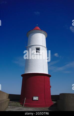 Berwick Lighthouse, der nördlichste in England, wurde 1826 am Ende des Berwick Pier, Berwick-upon-Tweed, Northumberland, Großbritannien, erbaut. Stockfoto
