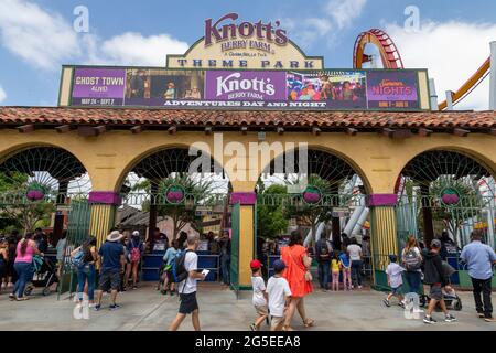 Eintritt zur Knott's Berry Farm in Südkalifornien. Stockfoto