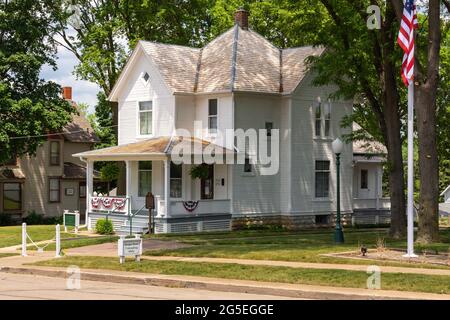 Dixon, Illinois - Vereinigte Staaten - 15. Juni 2021: Das historische Kinderheim von Ronald Reagan an einem schönen, sonnigen Nachmittag. Stockfoto