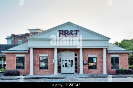 Houston, Texas USA 06-25-2021: BB und T Bank Exterieur auf dem North Sam Houston Pkwy in Houston, TX. Stockfoto