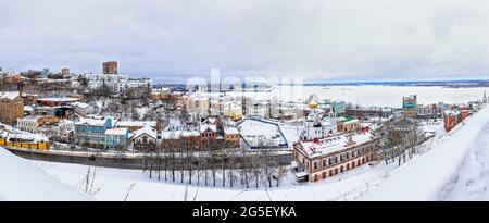 Panorama in der Altstadt von Nischni Nowgorod in Russland. Winter. Stockfoto