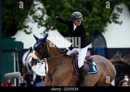 Sameh EL DAHAN (EGY) mit WKD AIMEZ MOI, Longines Global Champions Tour, großer Preis von Paris beim Longines Paris Eiffel Jumping 2021, Longines Global Champions Tour Equestrian CSI 5 am 26. Juni 2021 im Champs de Mars in Paris, Frankreich - Foto Christophe Bricot / DPPI Stockfoto
