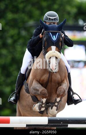 Sameh EL DAHAN (EGY) mit WKD AIMEZ MOI, Longines Global Champions Tour, großer Preis von Paris beim Longines Paris Eiffel Jumping 2021, Longines Global Champions Tour Equestrian CSI 5 am 26. Juni 2021 im Champs de Mars in Paris, Frankreich - Foto Christophe Bricot / DPPI Stockfoto