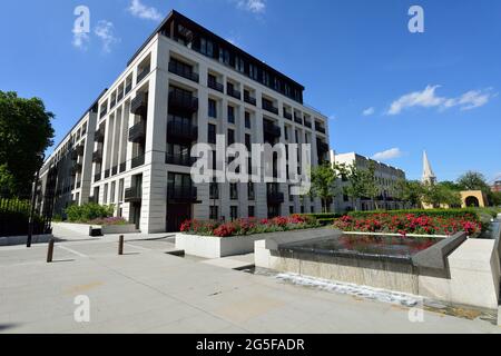 Chelsea Barracks Wohnanlage, Mulberry Square, Chelsea Bridge Road, City of Westminster, West London, Vereinigtes Königreich Stockfoto