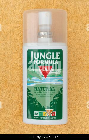 Dschungel Formel Insektenschutz in einer Sprühflasche Stockfoto