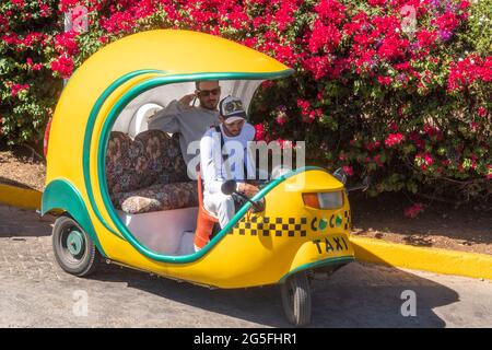 Coco Taxi, Varadero, Kuba, 2017 Stockfoto