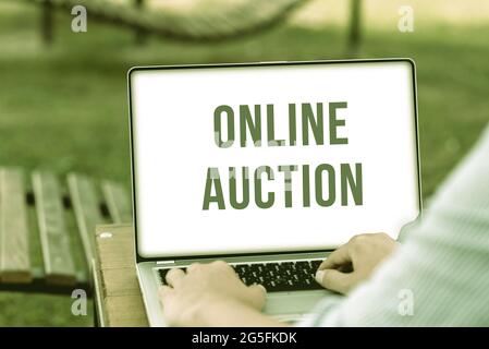Konzeptionelle Anzeige Online Auction. Business-Schaufenster digitalisierten Verkauf Veranstaltung, welche Artikel an den Meistbietenden Online Jobs verkauft und Remote arbeiten Stockfoto