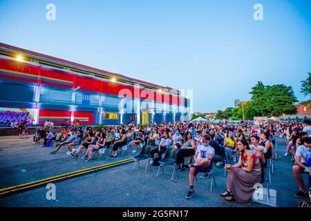 Die italienische Indie-Rock-Band Lo Stato Sociale startet ihre Recovery-Tour aus ihrer eigenen Stadt Bologna während des neuen Festivals Nova im Dumbo in Bologna, Italien am 22. Juni 2021. (Foto von Luigi Rizzo/Pacific Press/Sipa USA) Stockfoto