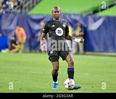 Nashville, TN, USA. Juni 2021. Der Verteidiger von Montreal, Kamal Miller (3), in Aktion während des MLS-Spiels zwischen CF Montreal und Nashville SC im Nissan Stadium in Nashville, TN. Kevin Langley/CSM/Alamy Live News Stockfoto