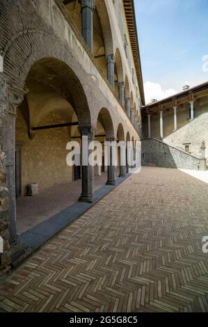 BRACCIANO, ITALIEN - APRIL 17 2018 : Burg Orsini-Odescalchi. Stockfoto