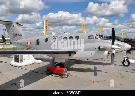 Streitkräfte Maltas Beechcraft B200 Super King Air Plane AS1126 auf der Farnborough International Airshow Messe 2012. Malta Air Wing maritime Patrouille Stockfoto