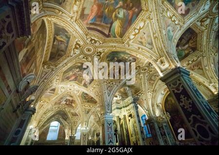 AMALFI, ITALIEN - APRIL 19 2018 : Innere der Amalfi Kathedrale. Stockfoto