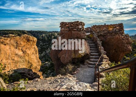 Die Chiricahua Mountains im Süden Arizonas. Sehr dramatische Landschaft. Wandern und Camping. Stockfoto