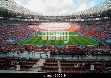 BUDAPEST, UNGARN - 27. JUNI: Allgemeiner Blick in die Puskas Arena mit Fans der Tschechischen Republik und der Niederlande vor der UEFA Euro 2020: Runde des Spiels 16 zwischen den Niederlanden und der Tschechischen Republik in der Puskas Arena am 27. Juni 2021 in Budapest, Ungarn (Foto von Andre Weening/Orange Picles) Kredit: Orange Pics BV/Alamy Live News Stockfoto