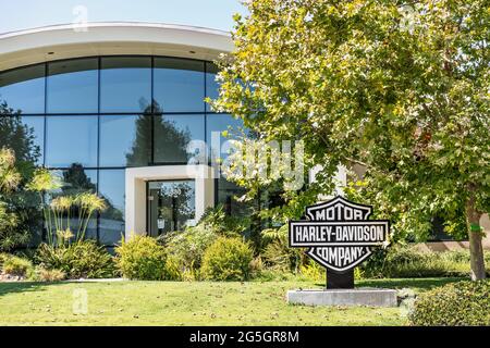 Sep 26, 2020 Mountain View / CA / USA - Motor Company Harley-Davidson Hauptsitz in Silicon Valley; Harley-Davidson, Inc., H-D, oder Harley, Ist ein Ame Stockfoto