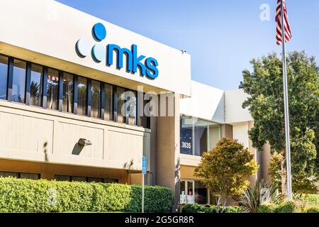 Sep 26, 2020 Santa Clara / CA / USA - MKS Instruments Hauptsitz im Silicon Valley; MKS Instruments ist eine amerikanische Prozesssteuerungs-Instrumentierung c Stockfoto