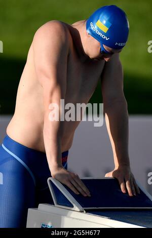 Rom, Italien. Juni 2021. Andrii Govorov aus der Ukraine bereitet sich auf den Kampf in den Männern 50 m Schmetterling während der 58. Sette Colli Trophy International Swimming Championships auf Foro Italico in Rom, 27. Juni 2021. Andrii Govorov platzierte sich an erster Stelle. Kredit: Insidefoto srl/Alamy Live Nachrichten Stockfoto