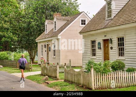 Seitenansicht der Häuser, St. Michaels, in Talbot County, MD, USA. Die Stadt ist für den Schiffbau bekannt. Stockfoto