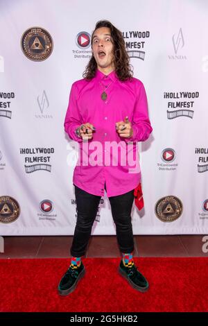 Hollywood, USA. Juni 2021. Derek Day nimmt an der iHollywood Filmfest Party im Woman's Club of Hollywood, Hollywood, CA am 27. Juni 2021 Teil.Quelle: Eugene Powers/Alamy Live News Stockfoto