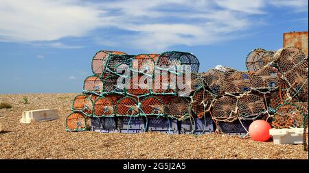 Crab Pots auf Cley neben dem Sea Beach, Norfolk Stockfoto